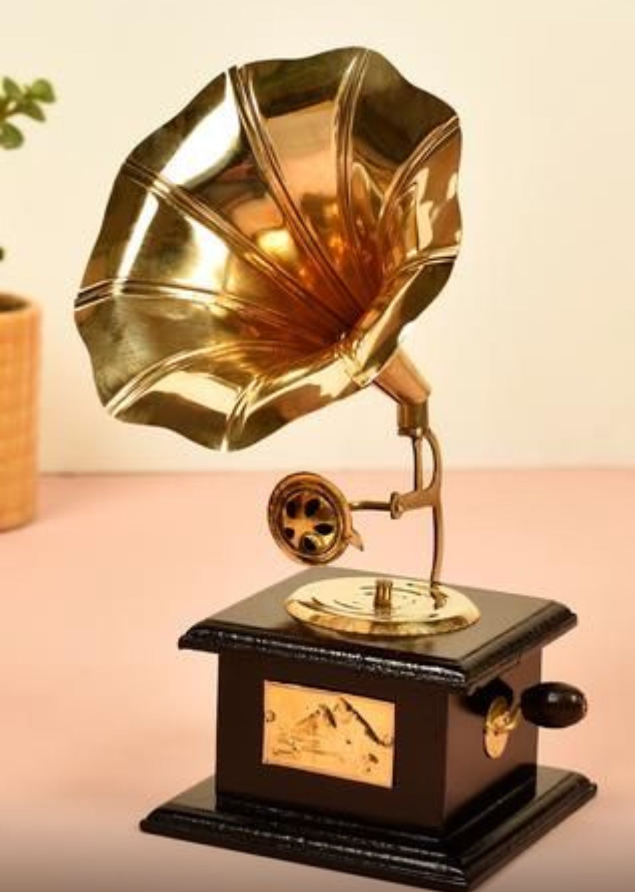 Gramophone Showpiece