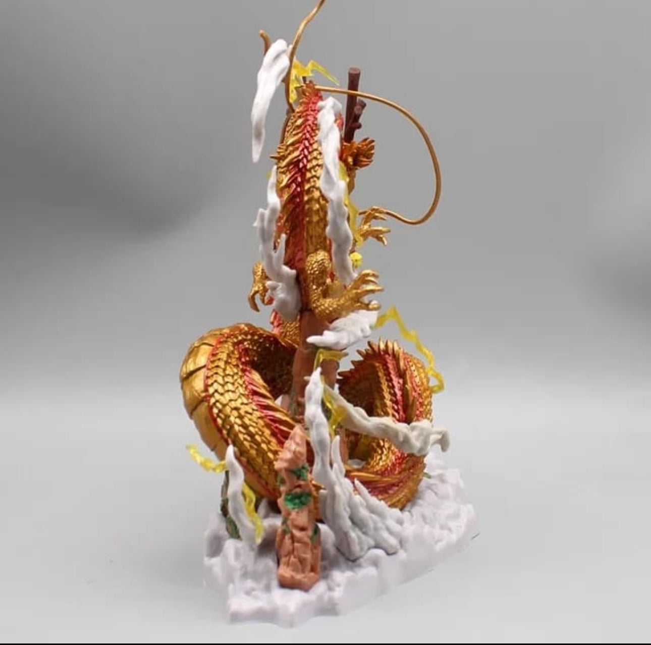 Golden Shenron (Dragon Ball) Action Figure