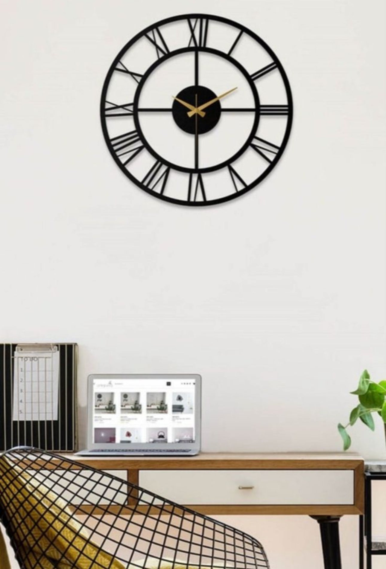 Premium Black Roman Clock