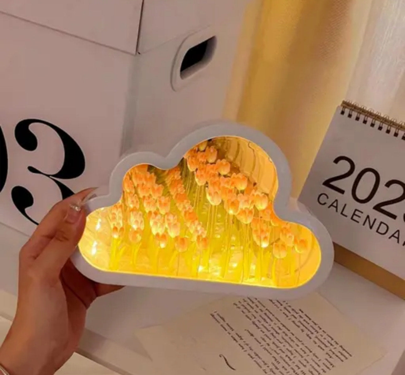 Infinite Cloud Tulip Lamp