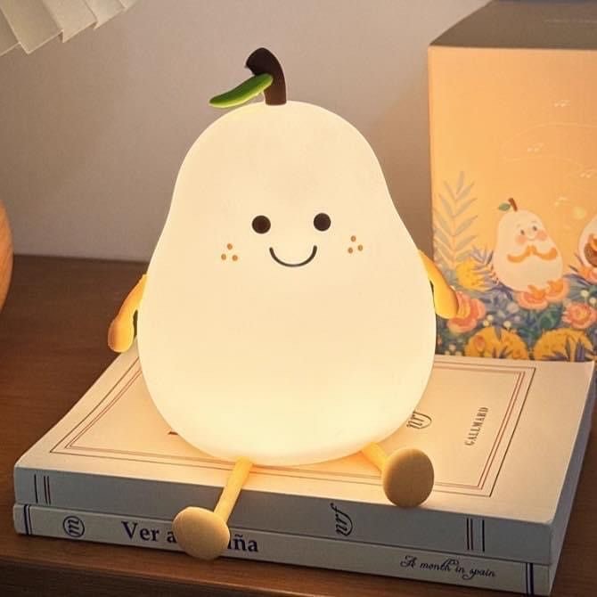 Cute Pear Lamp
